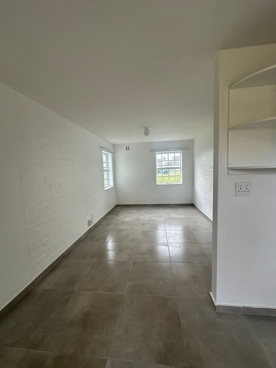To Let 1 Bedroom Property for Rent in Brooklyn Western Cape
